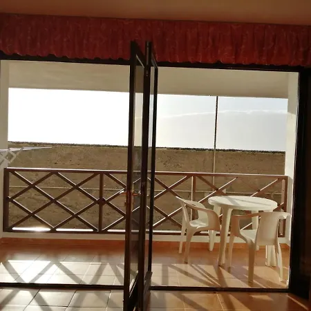 Neptuno Playa 12 Apartment *