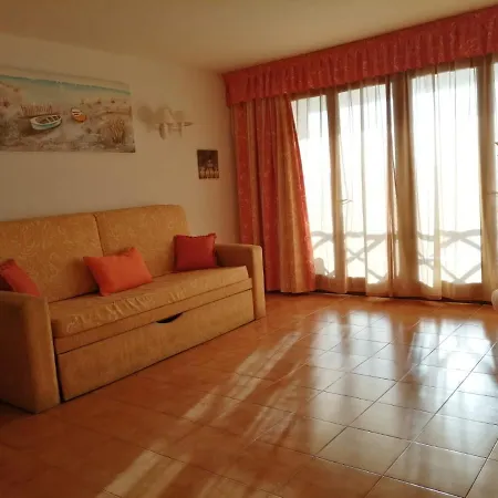 Apartment Neptuno Playa 12 *